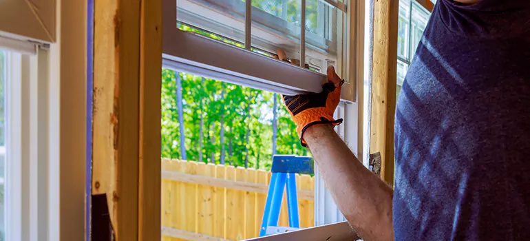 >Bay Window Curtain Rail Track in West Melbourne, FL